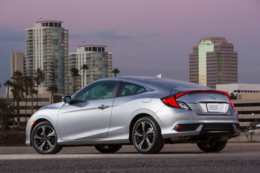  Honda Civic Coupe (FC3) 2016 года  (NA) (фото 26 из 40)